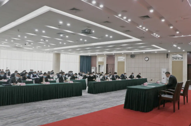 恒行娱乐集团、温泉集团举办贯彻落实市第十三次党代会精神宣讲报告会