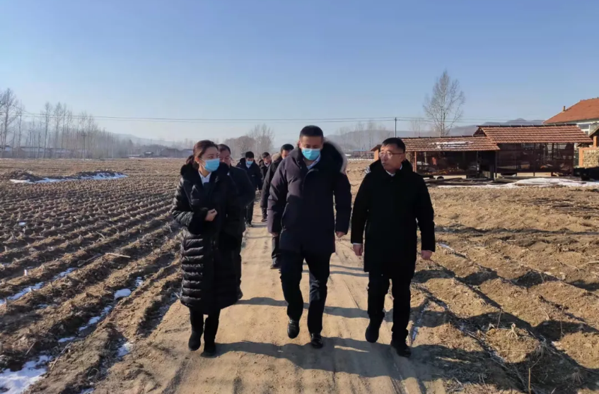 践行国企担当，助力乡村振兴--恒行娱乐集团、温泉集团前往驻村工作队走访慰问