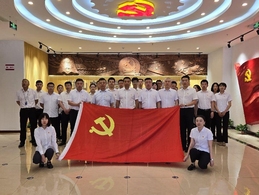 恒行娱乐集团纪委组织党员干部参观警示教育馆